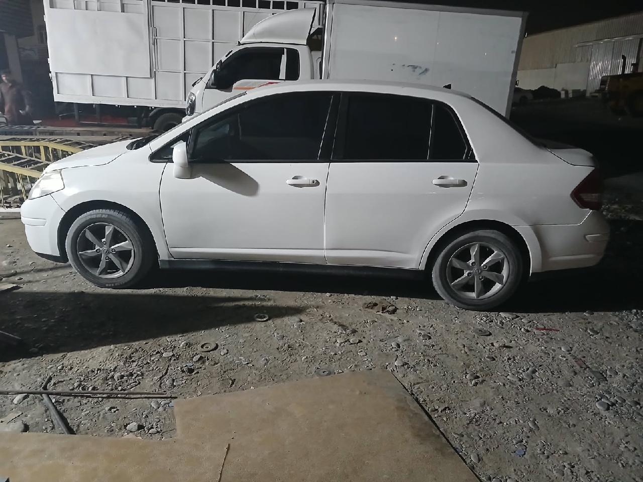 toyota গাড়ি ভাড়া দেওয়া হবে